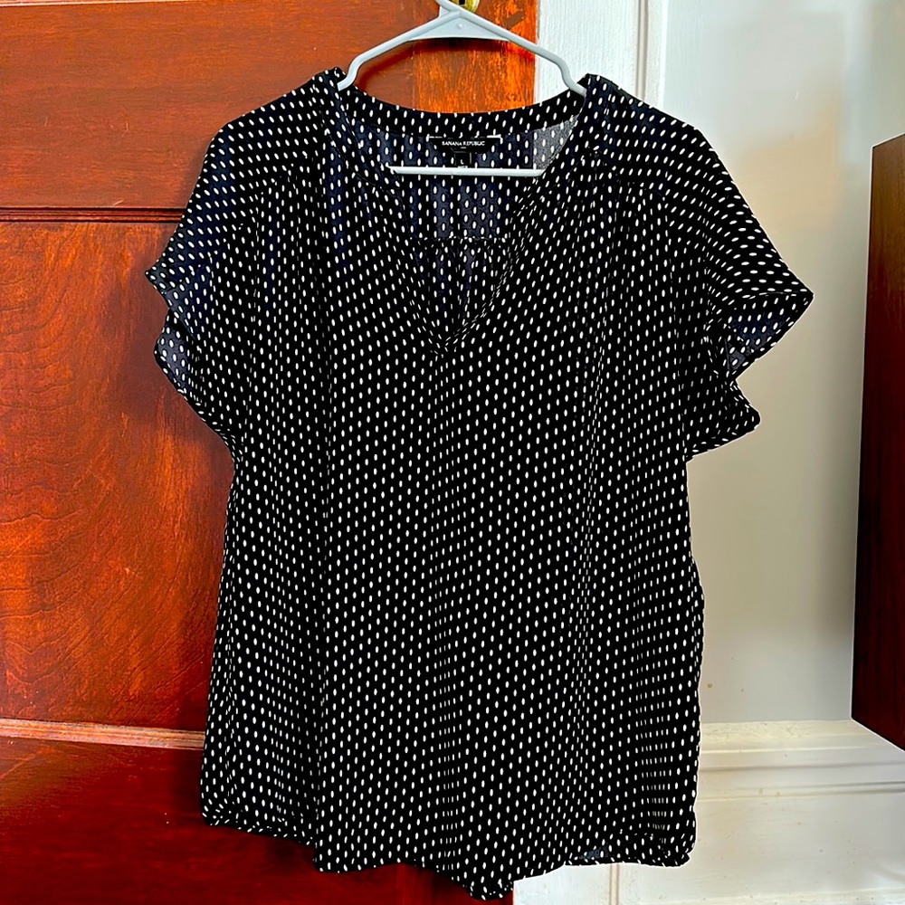 Banana Republic polka dot top